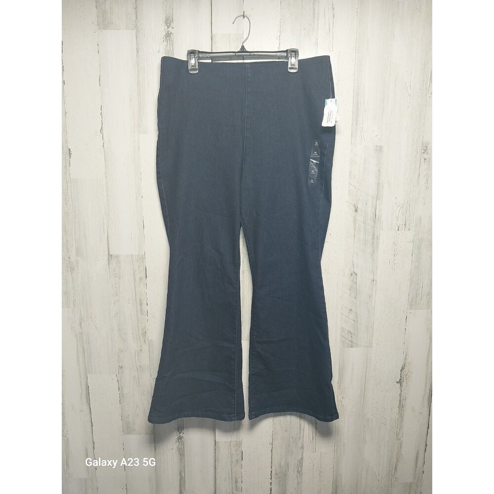 Maurices Everflex XL Short High Rise Flare Pull On Jeans